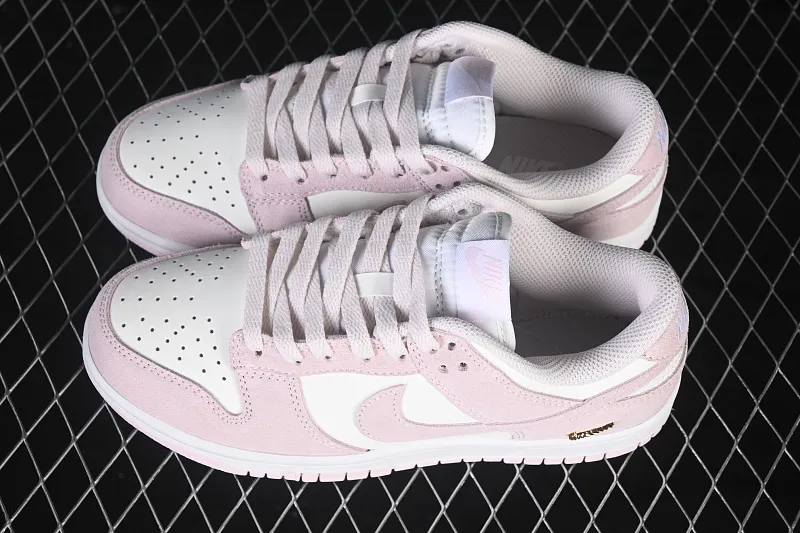 All categories Nk SB Dunk Series Nk SB Dunk Low low-top sneakers Nike SB Dunk Low Year of the Horse Yunyanfen low-top casual sneakers IO4244-100